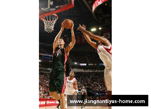易建联再战NBA：华人巨人重返北美赛场